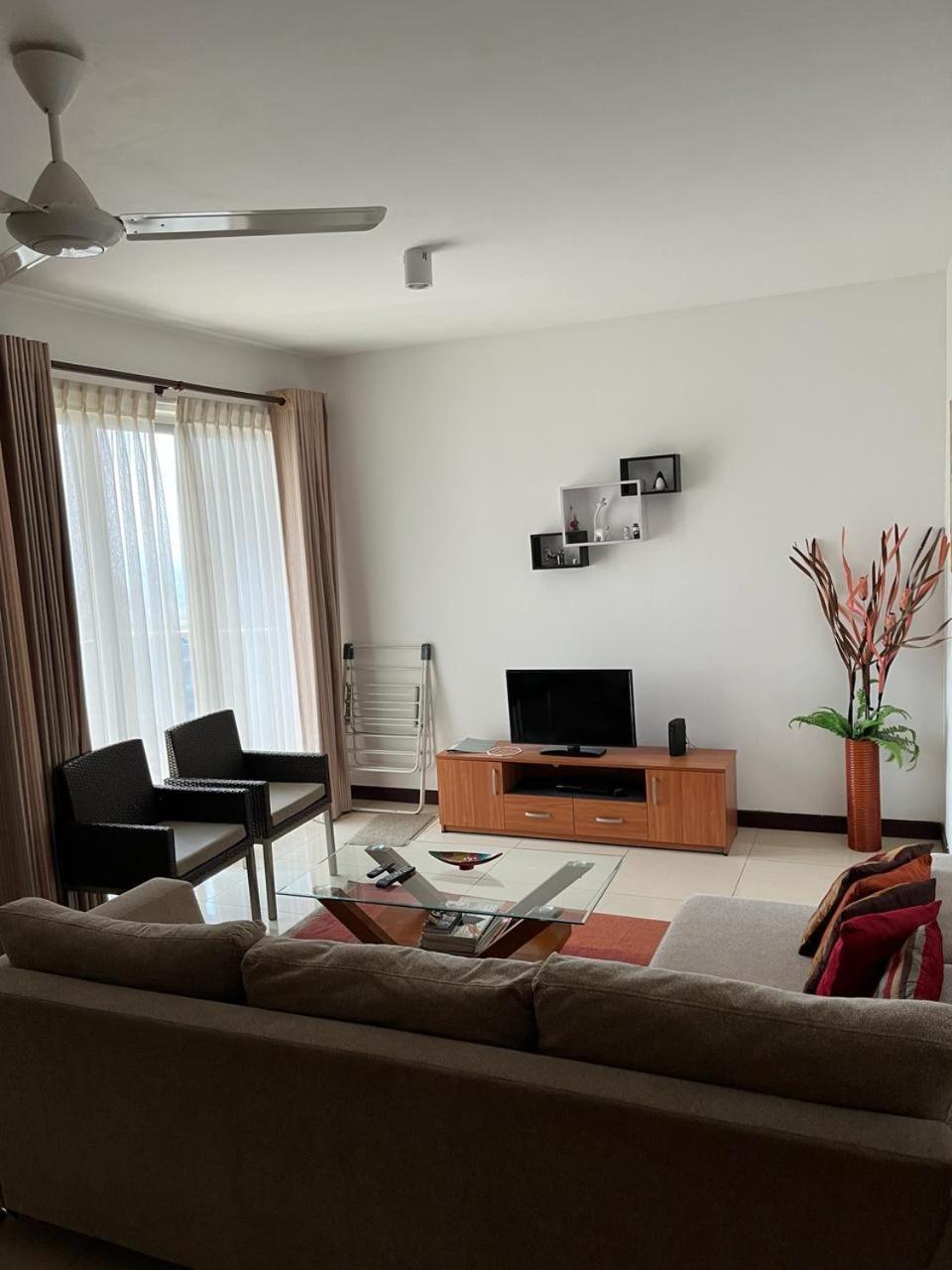 Onthree20 Res 2 3 Beds Spacious Unlimited Broadband Wifi Colombo